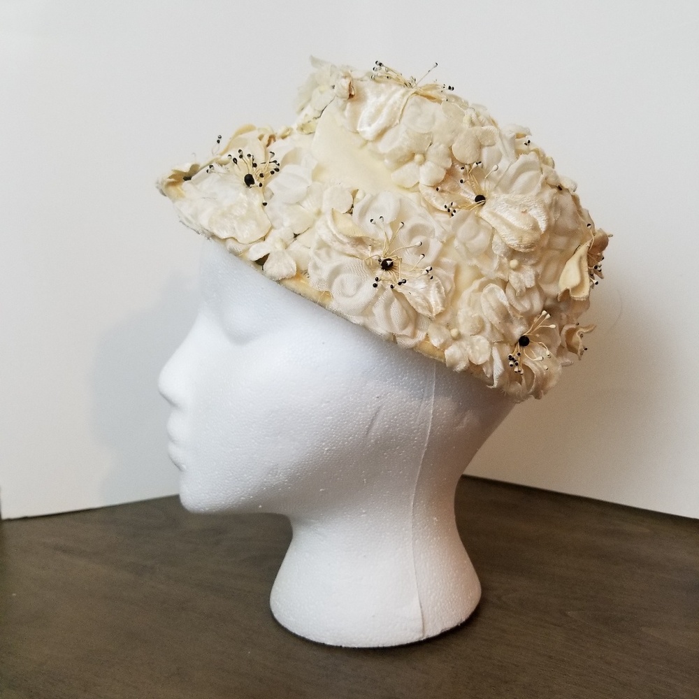Floral White and Tan Vintage Hat